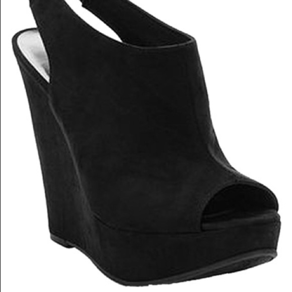Carlos Santana Black Wedges